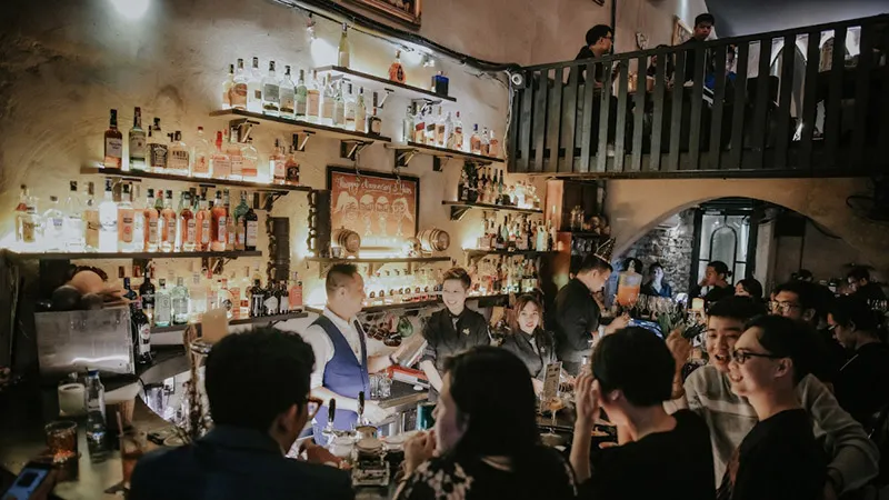 8 quán cocktail bar Sài Gòn không gian nhẹ nhàng và siêu chill