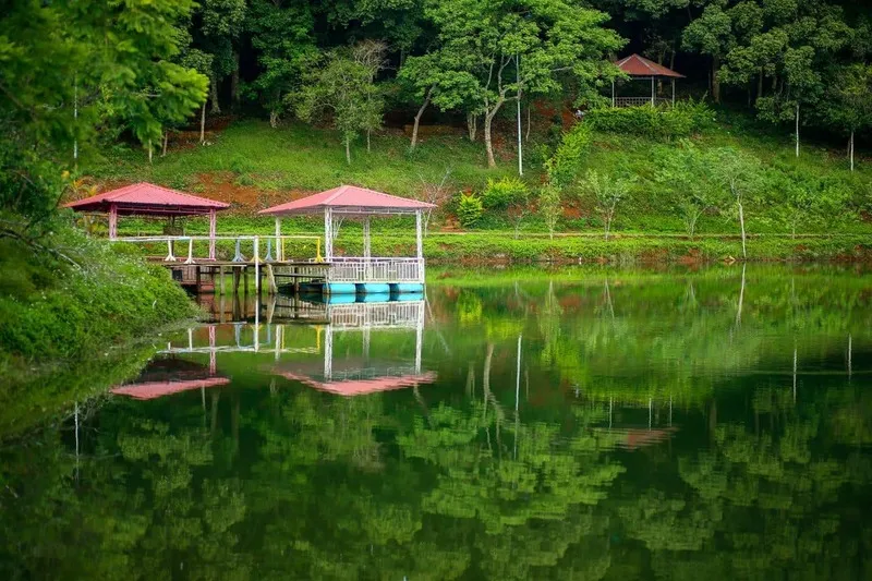 Chiêm ngưỡng Hồ Đắk Ke, không gian yên bình giữa lòng Kon Tum