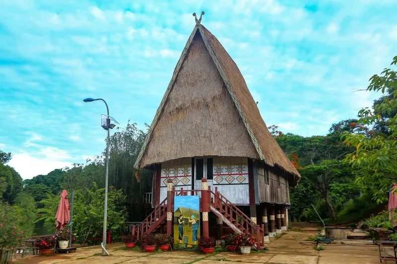 Chiêm ngưỡng Hồ Đắk Ke, không gian yên bình giữa lòng Kon Tum