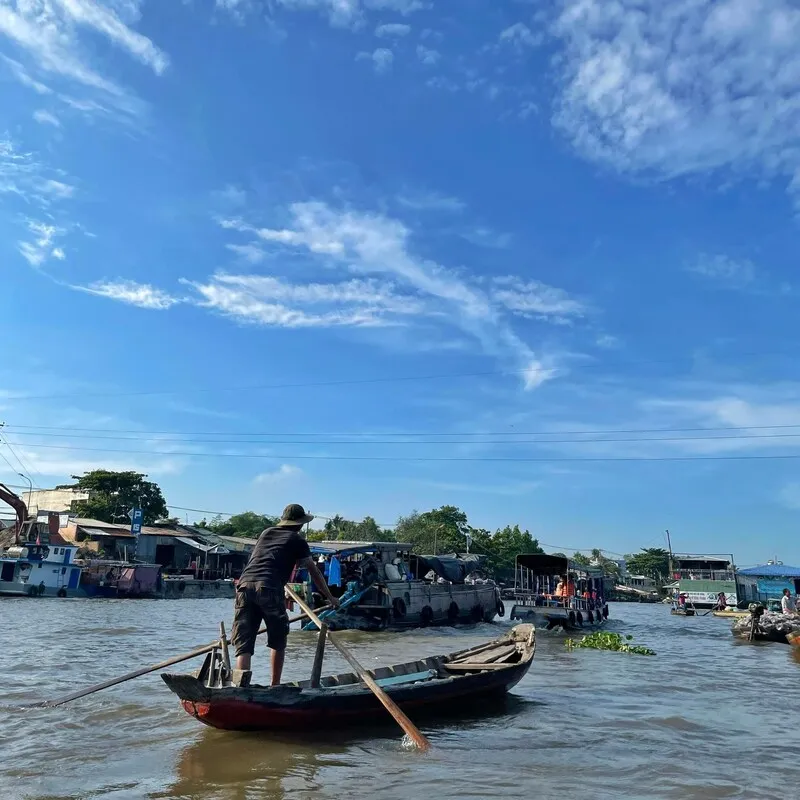 Chợ nổi Cái Răng, ‘trung tâm mua sắm’ giữa bến Ninh Kiều