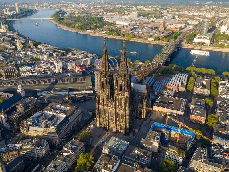 Khám phá Köln cổ kính bên dòng sông Rhine, Đức