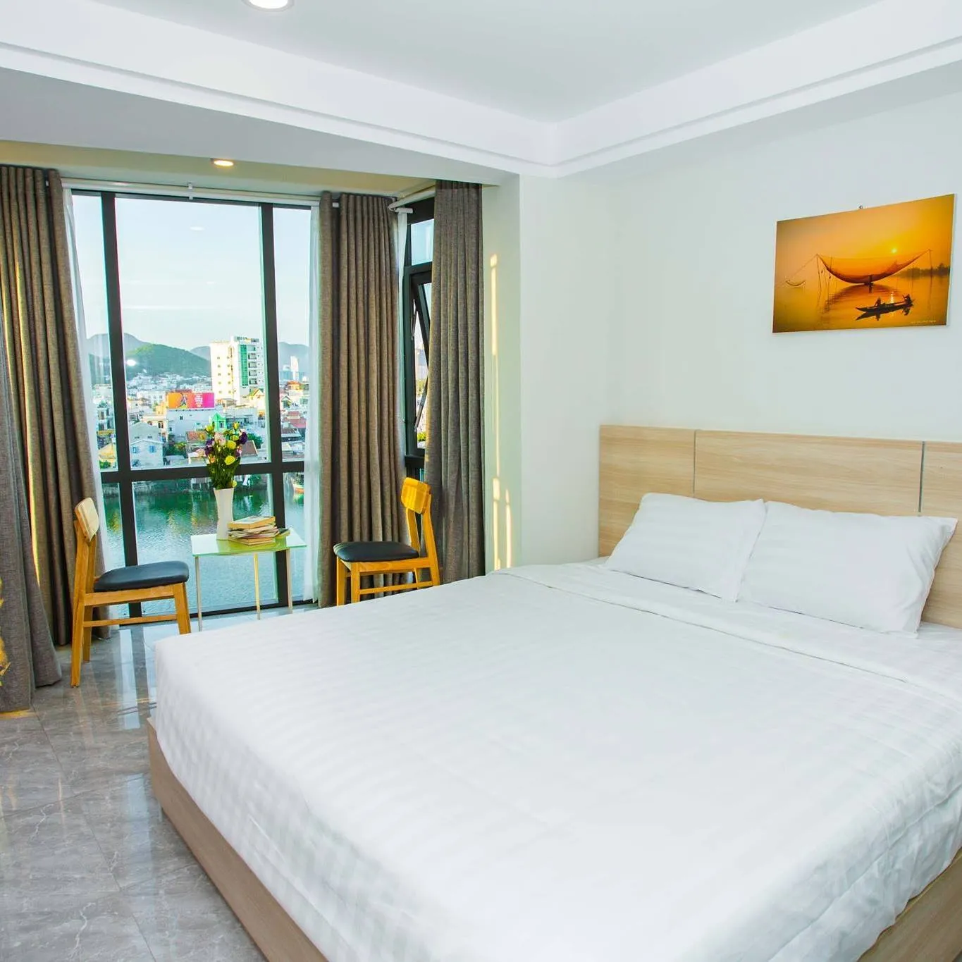 Moonlight Bay Nha Trang Hotel – Khách sạn 2 sao với phong cách Châu Âu hiện đại