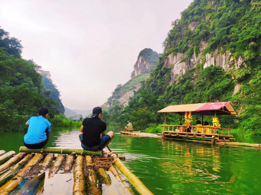 Một ngày Khám phá Hữu Liên đầy thú vị cùng Trang Valentino