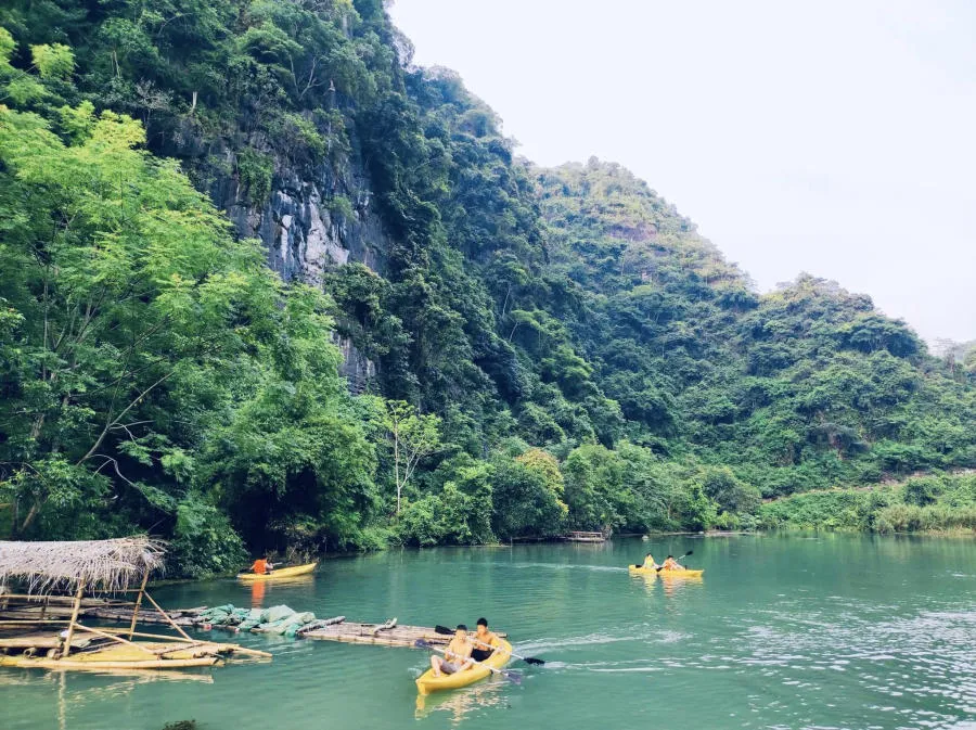 Một ngày Khám phá Hữu Liên đầy thú vị cùng Trang Valentino