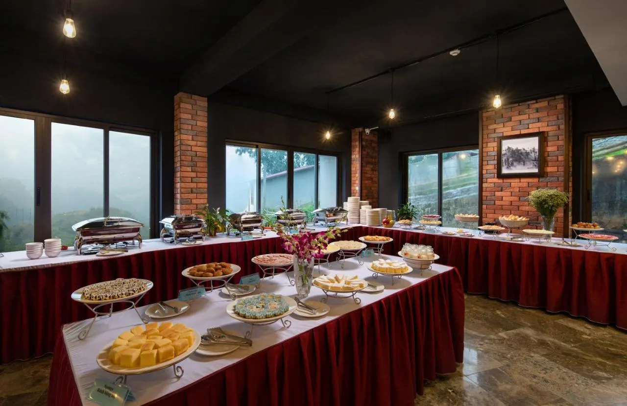 The View Sapa Hotel với tầm nhìn dãy núi Hoàng Liên Sơn hùng vĩ