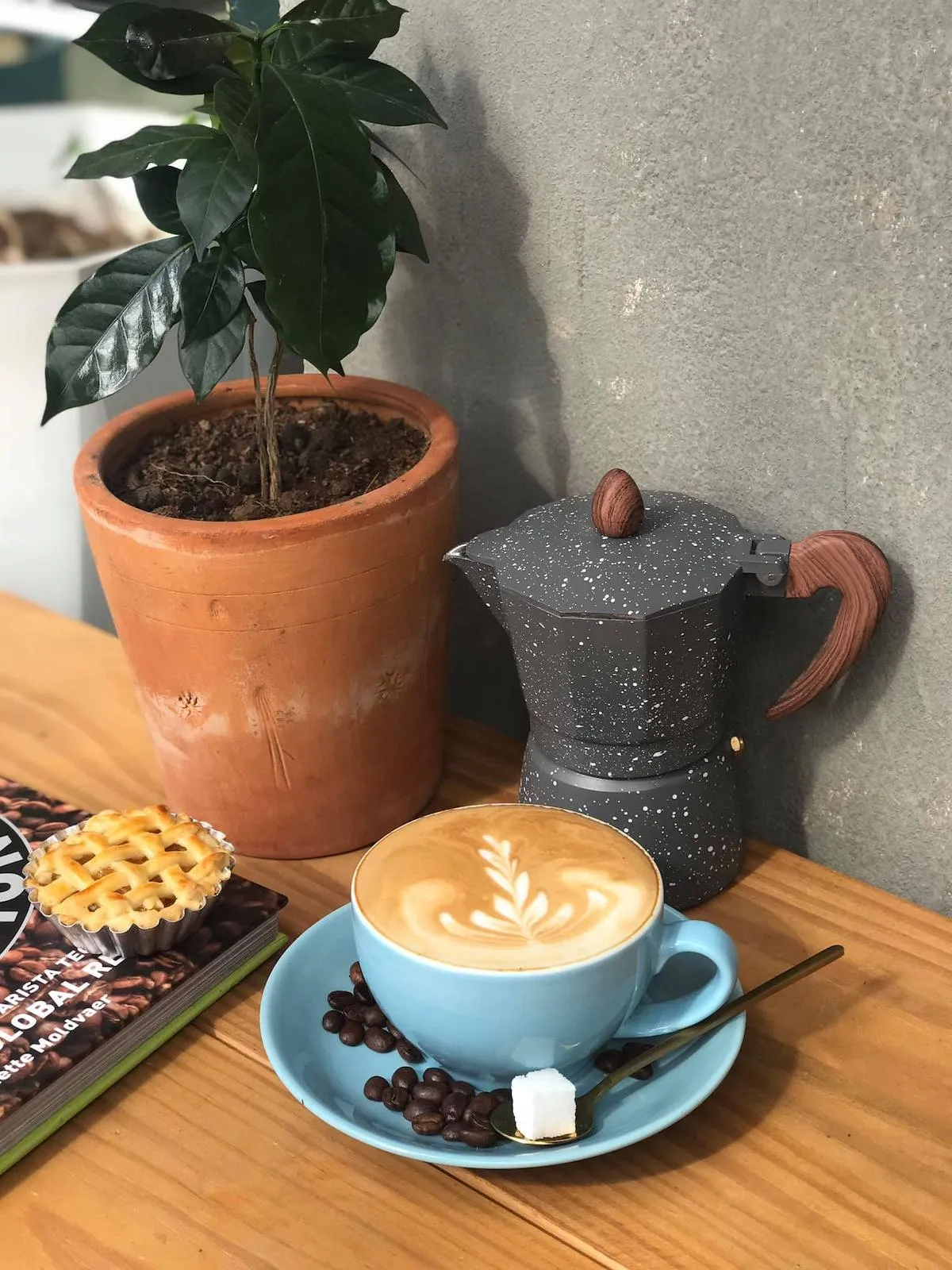 Thưởng thức cà phê rang xay bình dân tại S Coffee Roastery