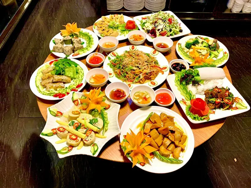 Top 10+ nhà hàng chay TP. HCM thanh đạm, thơm ngon