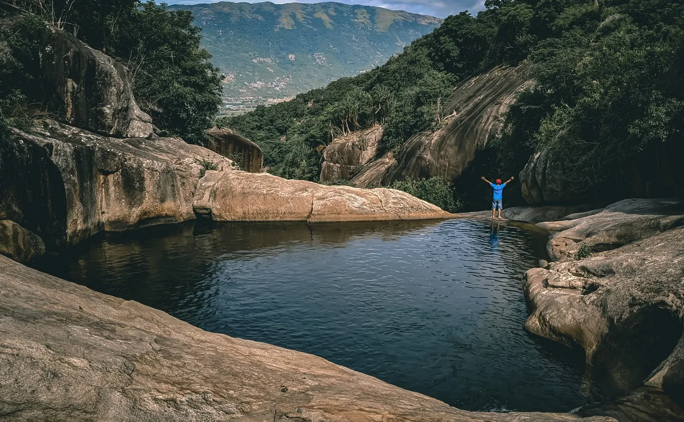 Trekking Bàn Chân Phật qua ống kính của Trung Văn Nguyễn