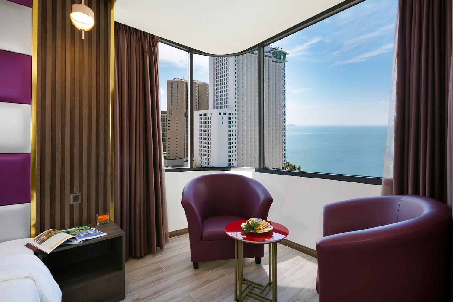 V Hotel Nha Trang – trải nghiệm phong cách Tây Âu tiêu chuẩn 4 sao