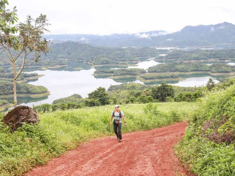 12 Địa điểm trekking cực đáng trải nghiệm của nước ta