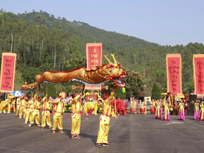 7 lễ hội Tết đậm đà bản sắc văn hóa từ ngàn xưa