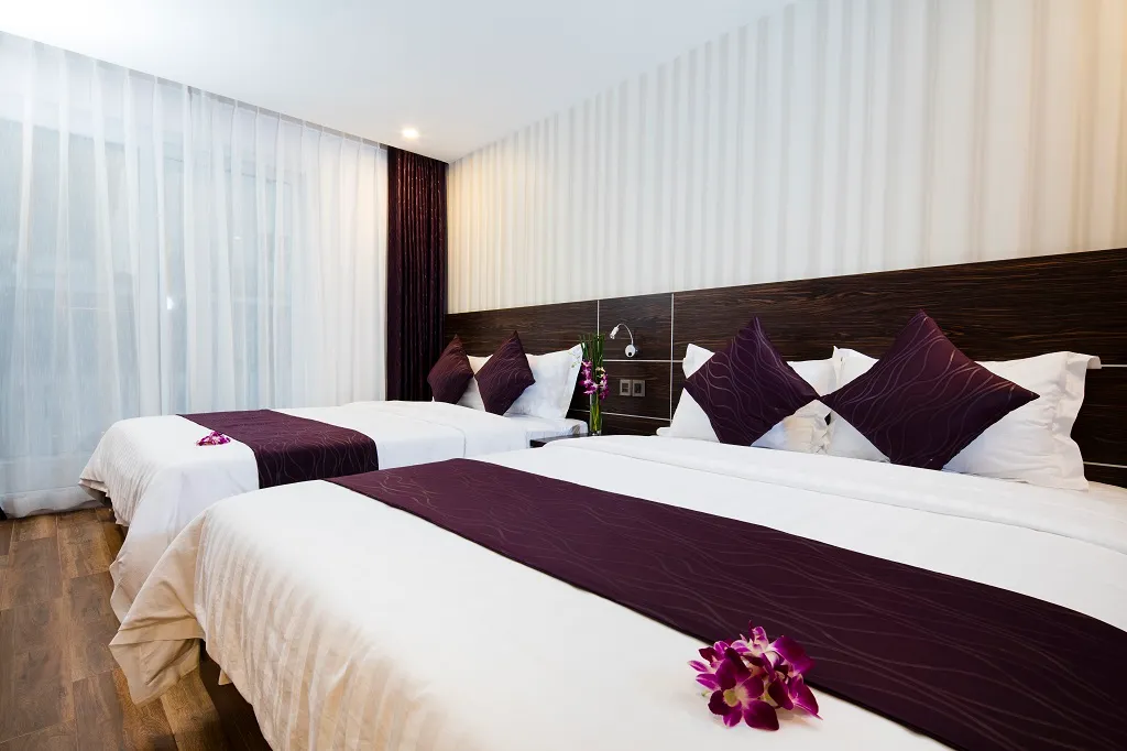 Balcony Nha Trang Hotel với thiết kế ban công hướng biển độc đáo