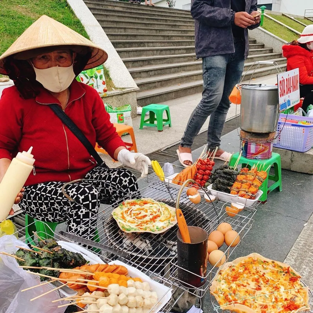 Bánh tráng nướng Đà Lạt – Món ăn ngon khó cưỡng nhất định phải thử khi đến xứ sở sương mù