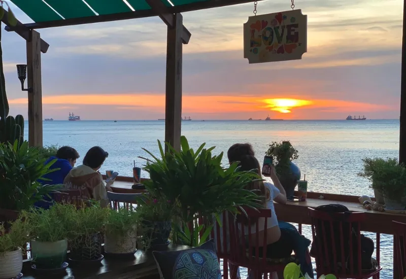 Beach Stop Lounge & Cafe, ngắm hoàng hôn lãng mạn ở Vũng Tàu