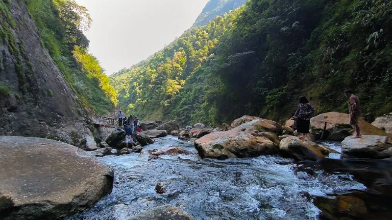 Chiêm ngưỡng Thác Rồng, ‘Bạch Long’ của rừng núi Bát Xát