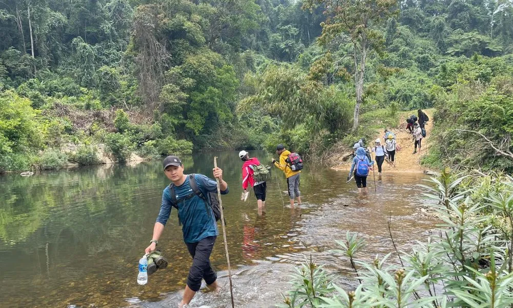 Chinh phục cung đường K50 cùng hội cạ cứng tuy mệt mà vui