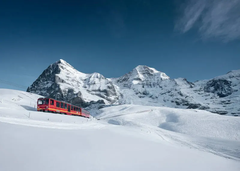 Chinh phục đỉnh Jungfraujoc chiêm ngưỡng thiên nhiên kỳ vĩ