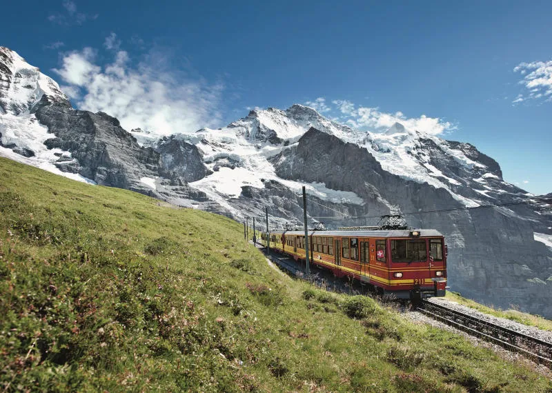 Chinh phục đỉnh Jungfraujoc chiêm ngưỡng thiên nhiên kỳ vĩ