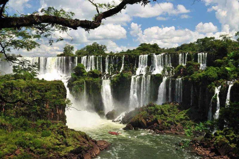 Chinh phục thác Iguazu hùng vĩ với vẻ đẹp đầy ấn tượng