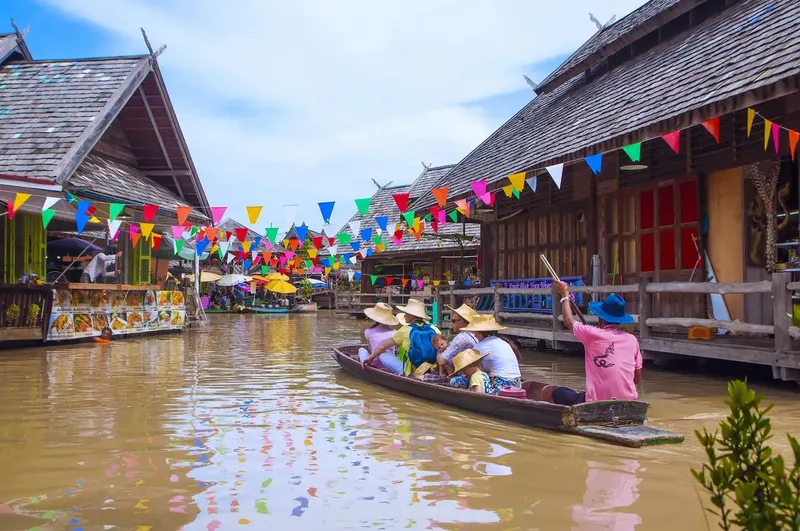 Chợ nổi Pattaya không gian mua sắm đậm văn hóa bản địa Thái Lan