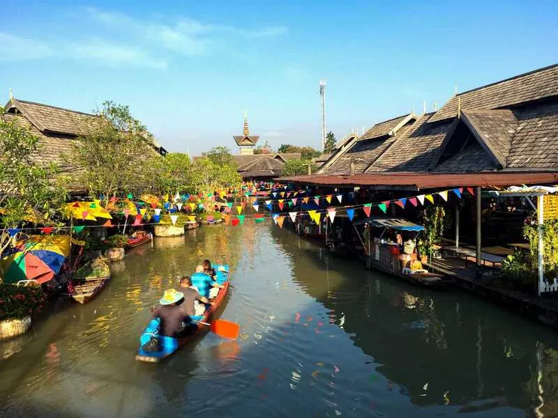 Chợ nổi Pattaya không gian mua sắm đậm văn hóa bản địa Thái Lan