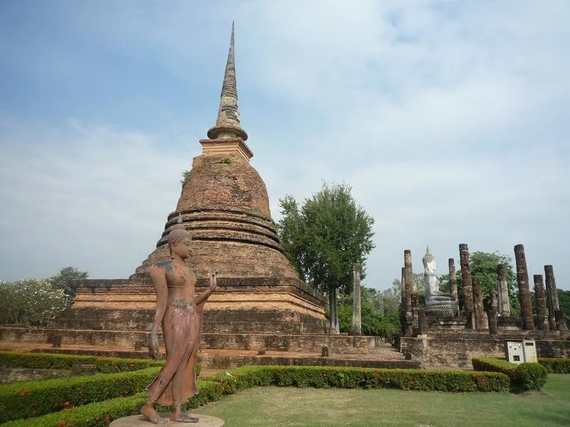 Cố đô Sukhothai nơi đón bình minh của hạnh phúc tại Thái Lan