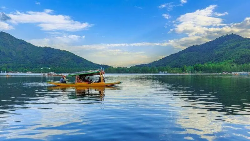 Có một Kashmir mang vẻ đẹp viễn chinh hoang dã