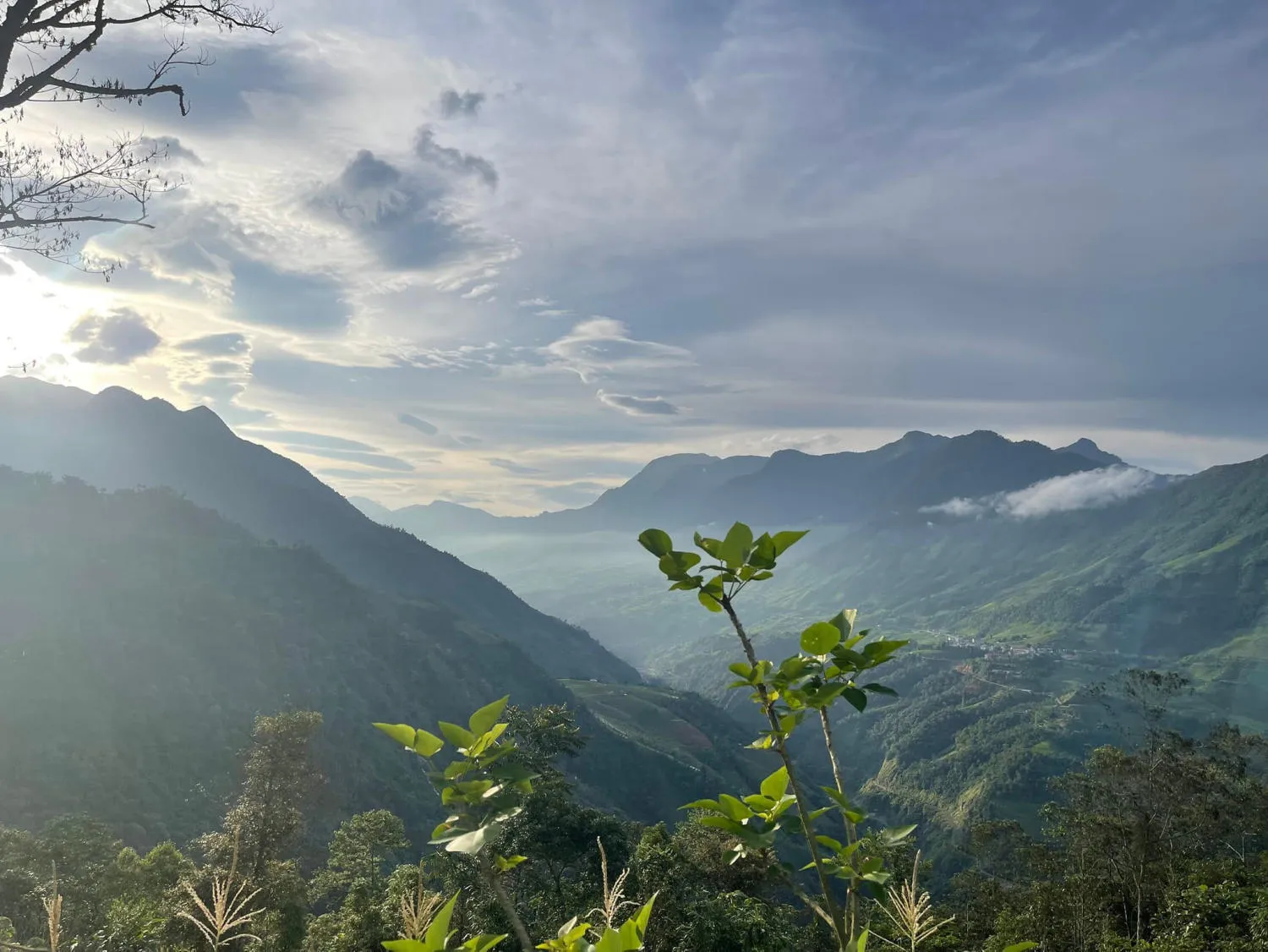 Có một Thủy điện Séo Chong Hô đẹp bình dị giữa lòng Sapa