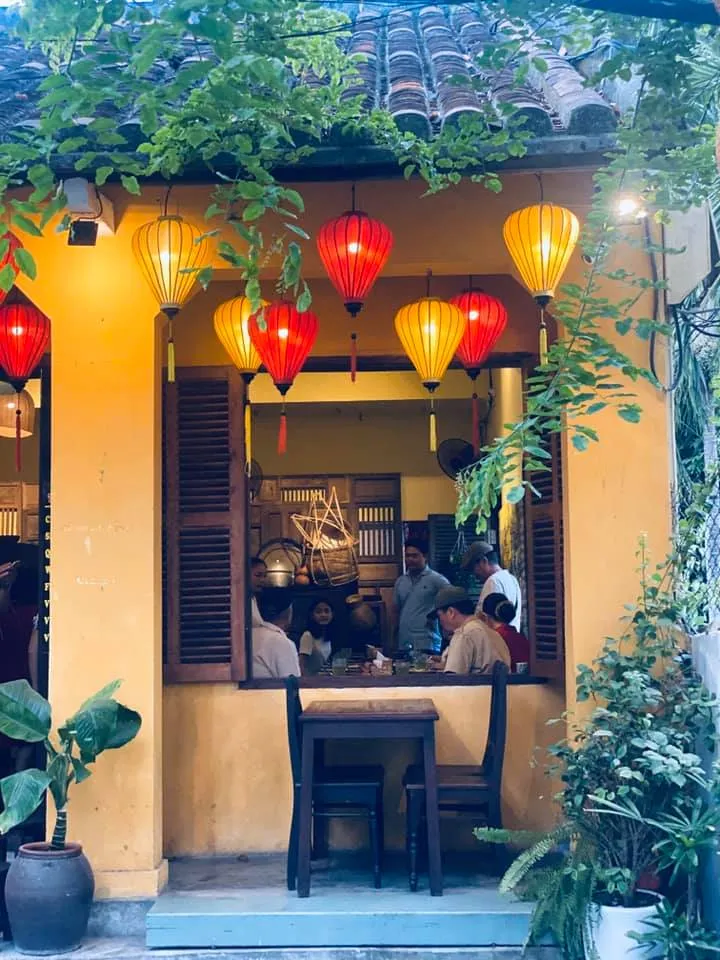 Com Linh restaurant Hoi An – Nhà hàng đặc sản Hội An và các món ăn Việt