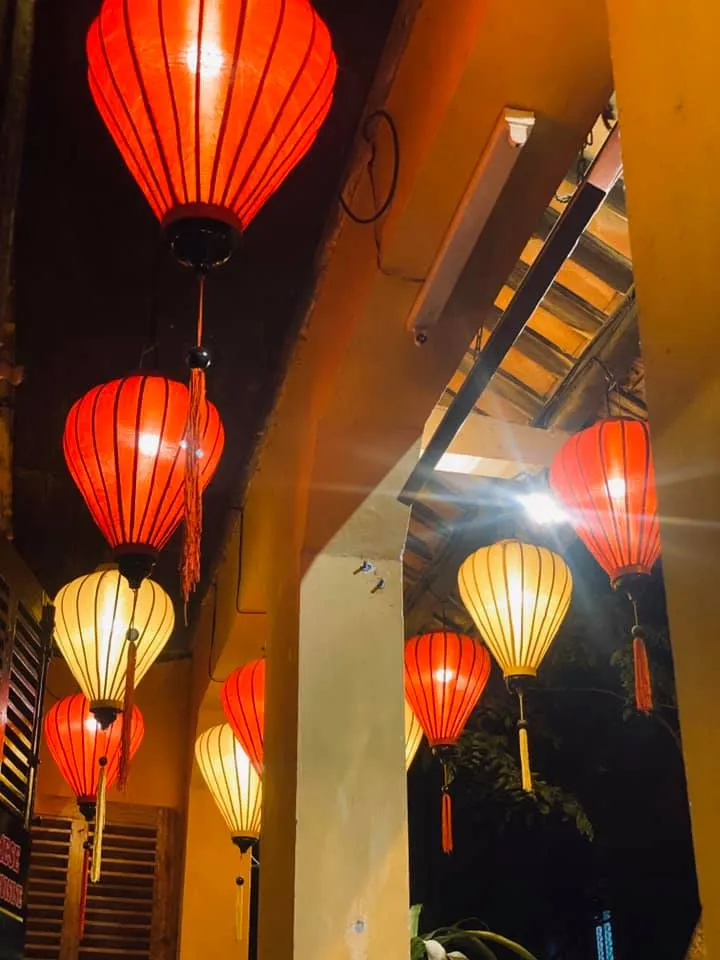 Com Linh restaurant Hoi An – Nhà hàng đặc sản Hội An và các món ăn Việt