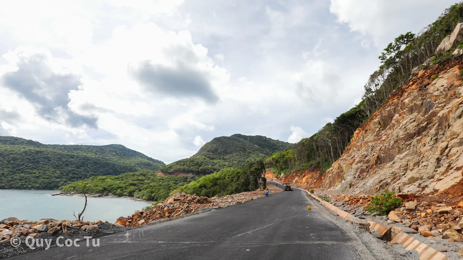 Côn Đảo và những cung đường bình yên đẹp đến lạ thường chạy thẳng vào tim Quỷ Cốc Tử