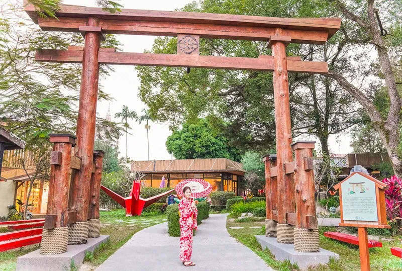 Cổng Torii Nhật Bản nơi dẫn lối đến với các vị thần