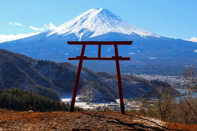 Cổng Torii Nhật Bản nơi dẫn lối đến với các vị thần