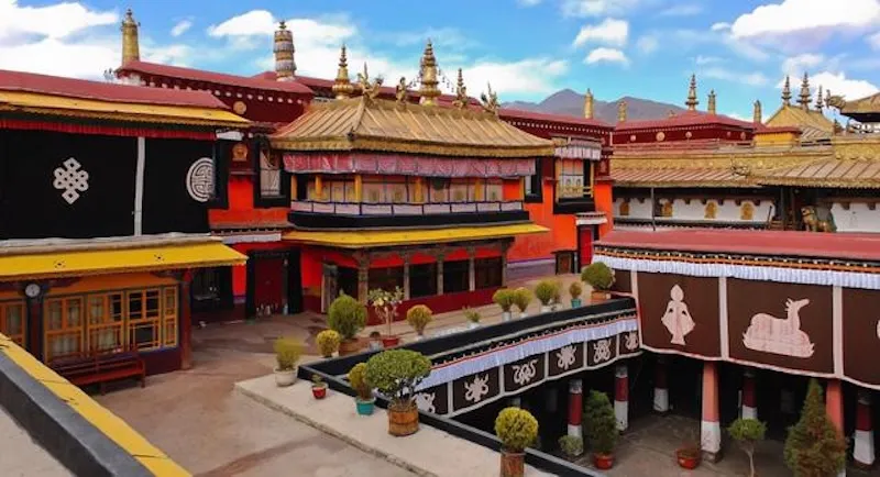 Cung điện Potala, tòa thành văn hóa Phật giáo tại Tây Tạng