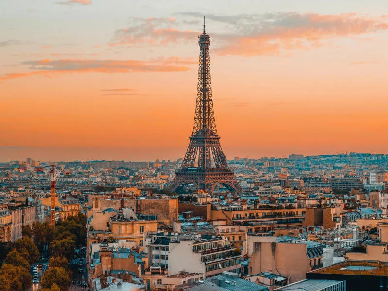 Đắm say trước thủ đô Paris lãng mạn, thơ mộng tại Pháp