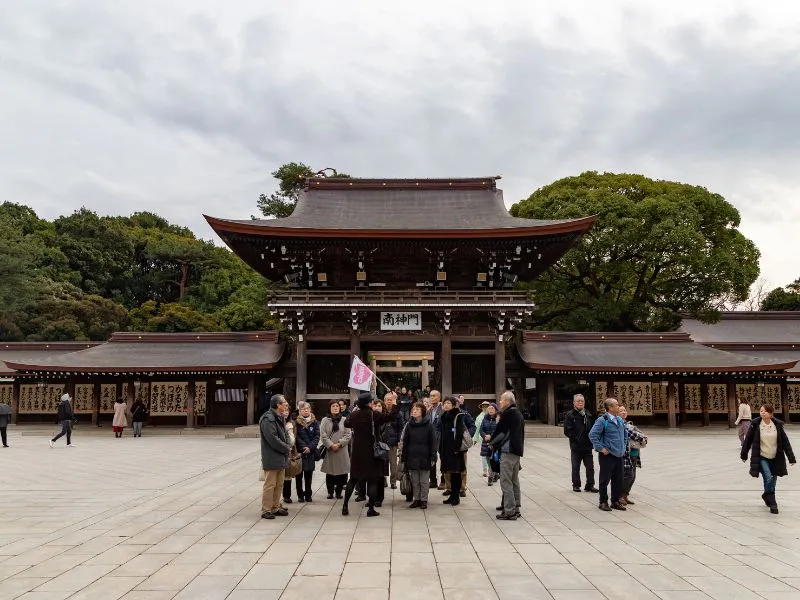 Dạo bước quanh ngôi đền Meiji Jingu đầy linh thiêng của Nhật Bản