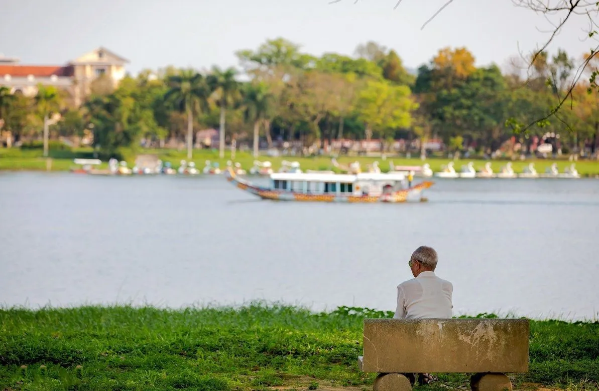 Dạo chơi một vòng công viên 3-2 – Công viên đẹp nhất miền cố đô Huế