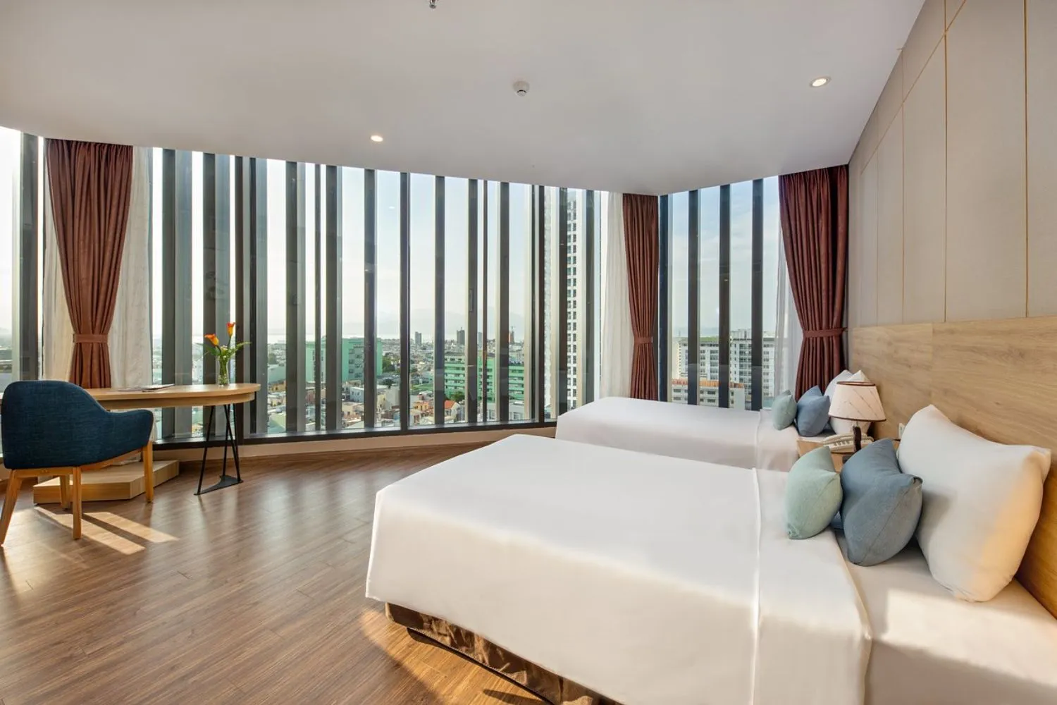 Đến GIC Luxury Hotel And Spa tận hưởng vẻ đẹp biển cả