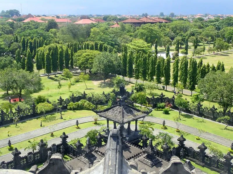 Denpasar, bản giao hưởng truyền thống và hiện đại tại Bali