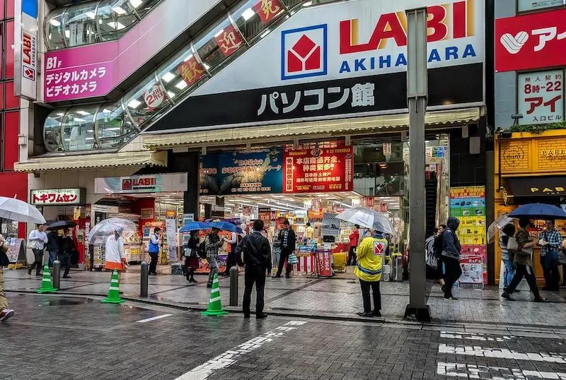 Du lịch Akihabara đắm chìm vào thánh địa công nghệ hiện đại nhất thế giới