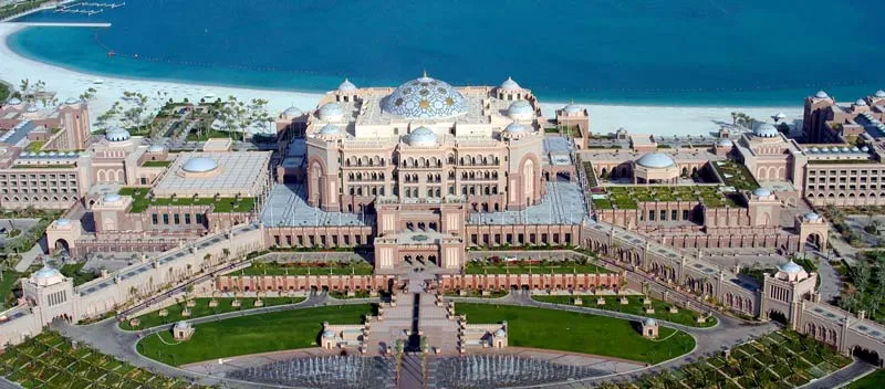 Emirates Palace, khách sạn dát vàng 7 sao xa hoa bậc nhất Abu Dhabi