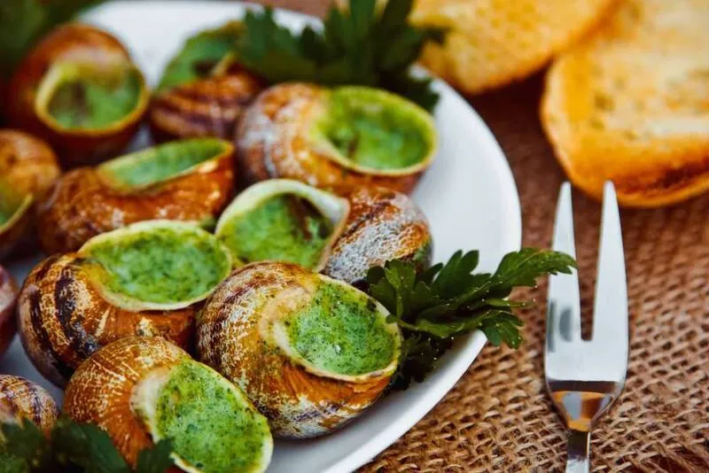 Escargot, món ốc sên tinh hoa của ẩm thực Pháp cổ điển