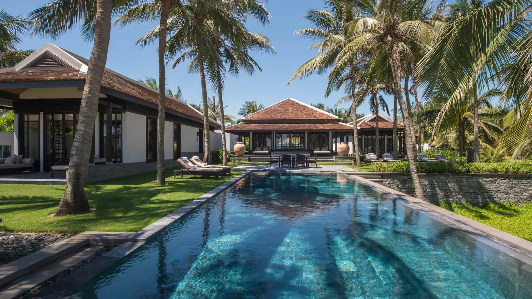 Four Seasons Resort The Nam Hai Hoi An – Khách sạn 5 sao bên bờ phố Hội