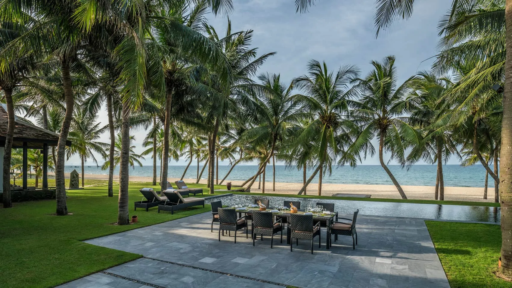 Four Seasons Resort The Nam Hai Hoi An – Khách sạn 5 sao bên bờ phố Hội