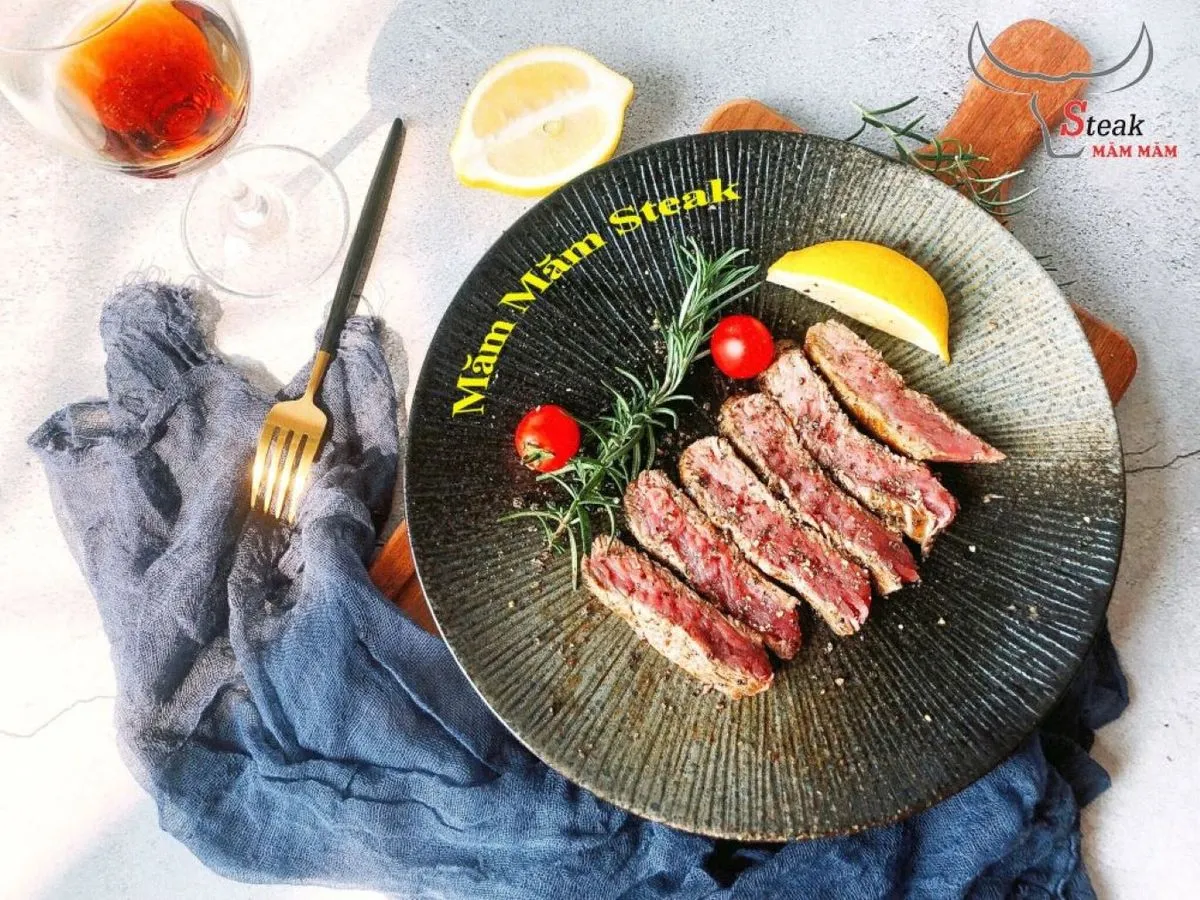 Ghé nhà hàng Măm Măm Steak thưởng thức món bít tết ngon trứ danh