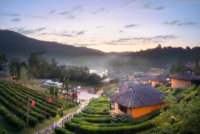 Ghé thăm làng Ban Rak Thai đẹp mộng mơ, yên ả của người Hoa