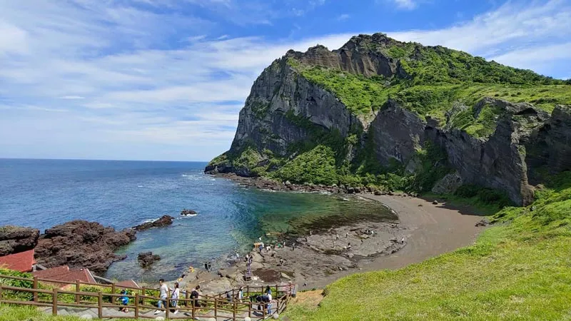 Ghé thăm Seongsan Ilchulbong, khám phá núi lửa tuyệt đẹp của Jeju