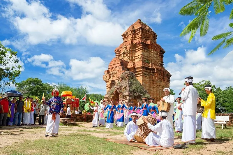 Giai thoại tháp Chăm Poshanư và nét kiến trúc đặc sắc nơi đây