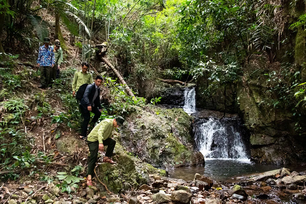 Hành trình trekking VQG Chư Mom Ray tìm về núi rừng đại ngàn