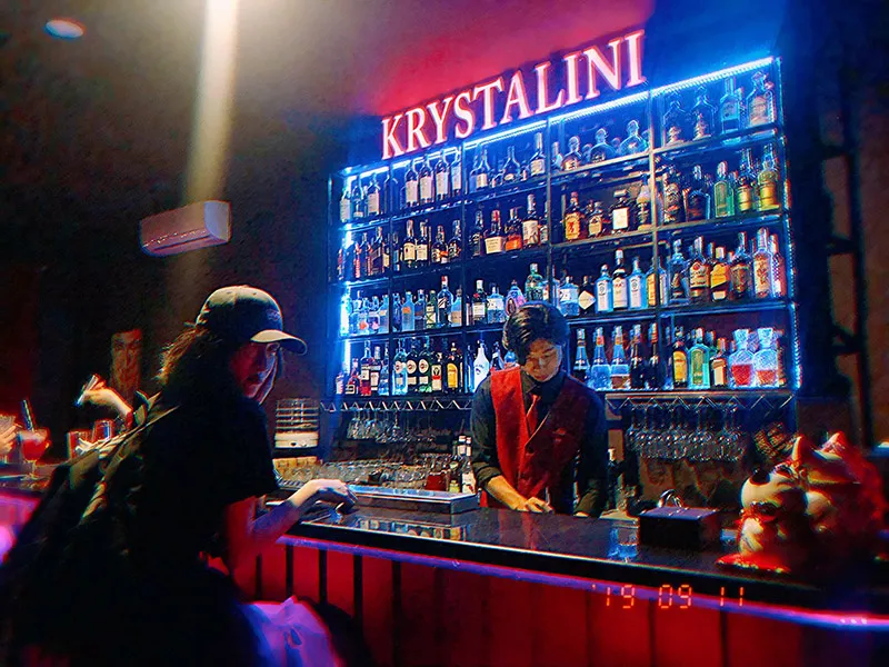 Hidden bar, xu hướng giải trí mới của giới trẻ Sài Thành